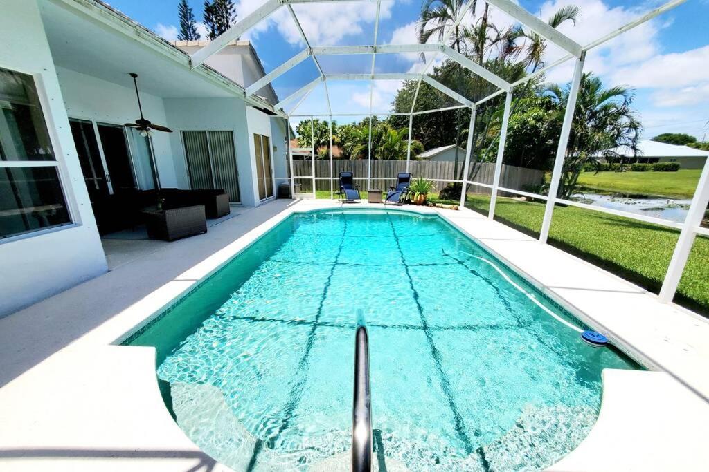 Our Beautiful Florida Vacation Home With Heated Pool Port St. Lucie Extérieur photo