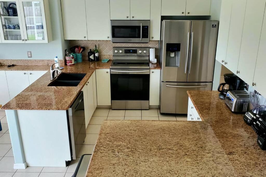 Our Beautiful Florida Vacation Home With Heated Pool Port St. Lucie Extérieur photo