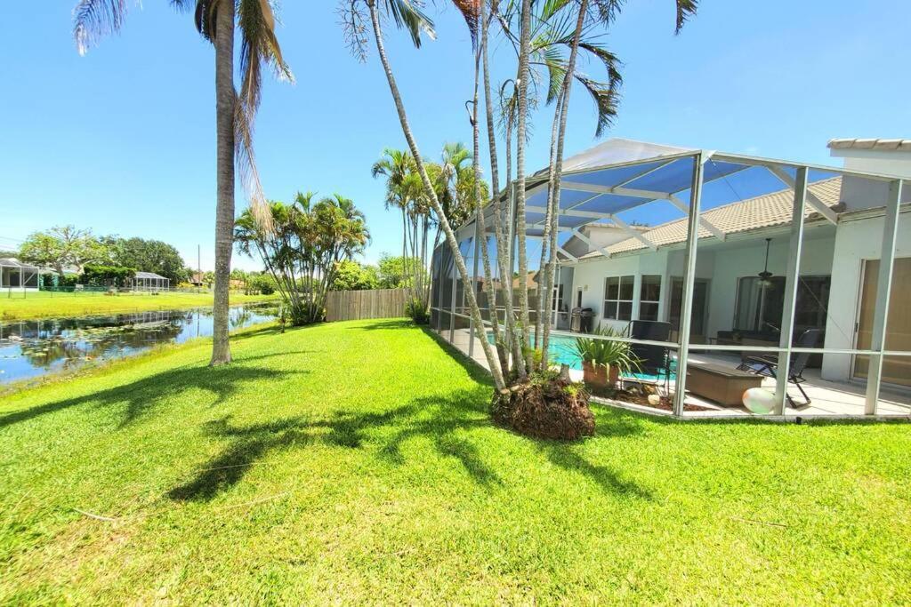 Our Beautiful Florida Vacation Home With Heated Pool Port St. Lucie Extérieur photo